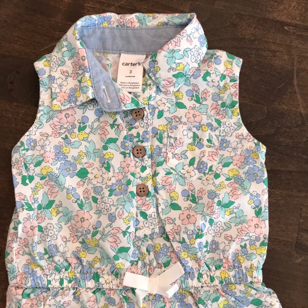 Carter’s floral sleeveless romper - size 3 months - Picture 2 of 5